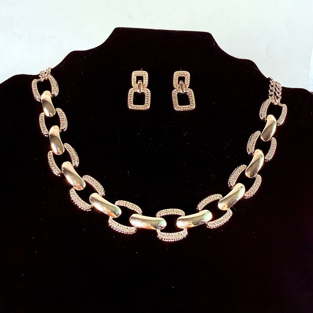 Rare Vintage Crown Trifari Jewelry Set Gold Necklace Earrings Statement Links